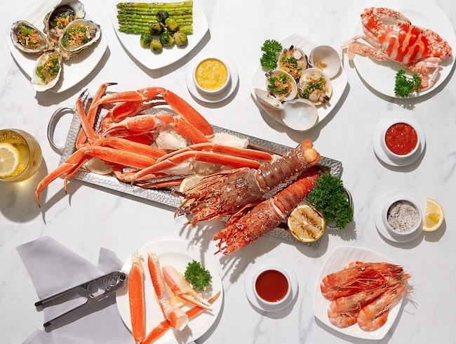 Tiệc Trưa Ngày Giáng Sinh